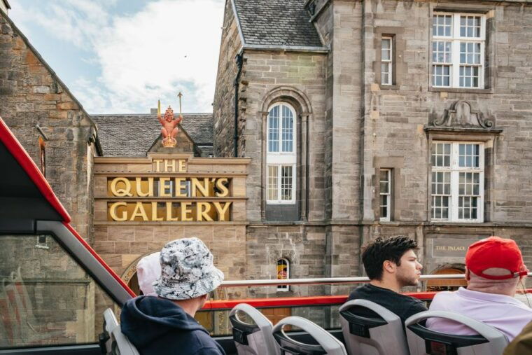 edinburgh-city-sightseeing-hop-on-hop-off-bus-tour