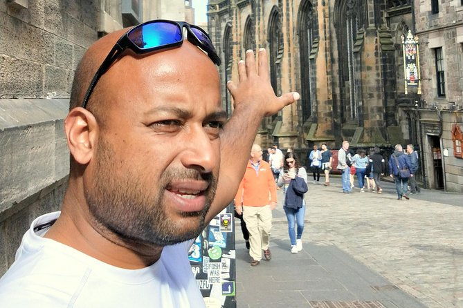 edinburgh-city-walking-tour-discover-old-town-royal-mile-with-a-local-expert-2