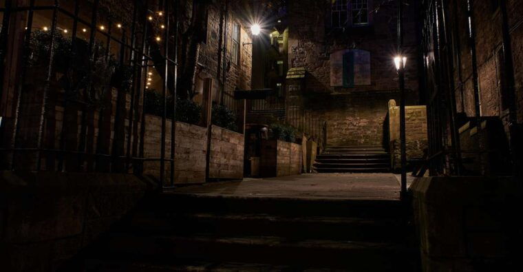 edinburgh-dark-secrets-of-the-old-town-ghost-walking-tour
