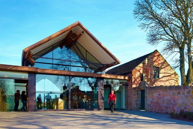 edinburgh-day-tour-with-johnnie-walker-distillery-experience