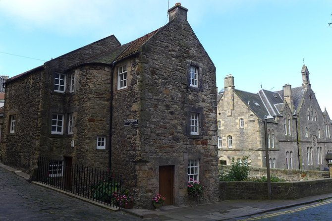edinburgh-dean-village-circus-lane-walking-tour-with-a-local