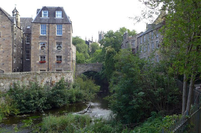edinburgh-dean-village-circus-lane-walking-tour-with-a-local