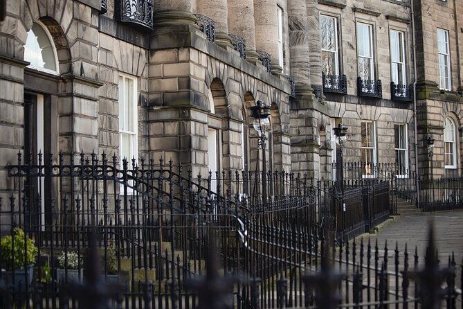 edinburgh-dean-village-new-town-walking-tour