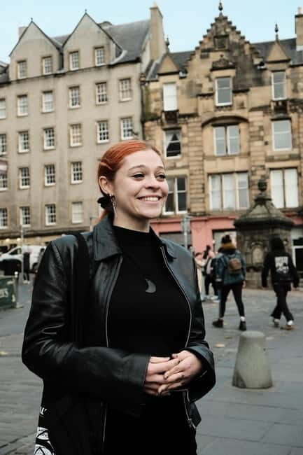 Edinburgh: Folklore & History Walking Tour - Key Points