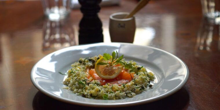 edinburgh-food-drink-tour-with-eat-walk-tours
