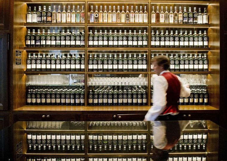edinburgh-food-drink-tour-with-eat-walk-tours