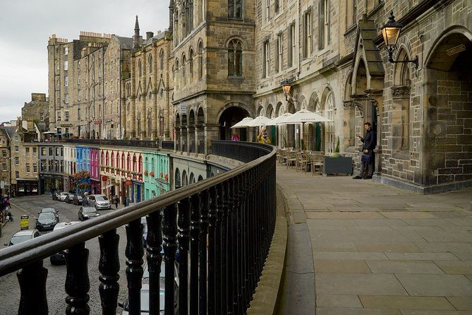 edinburgh-food-drink-tour-with-eatwalk-tours