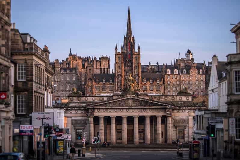 edinburgh-full-day-walking-tour-with-castle-included