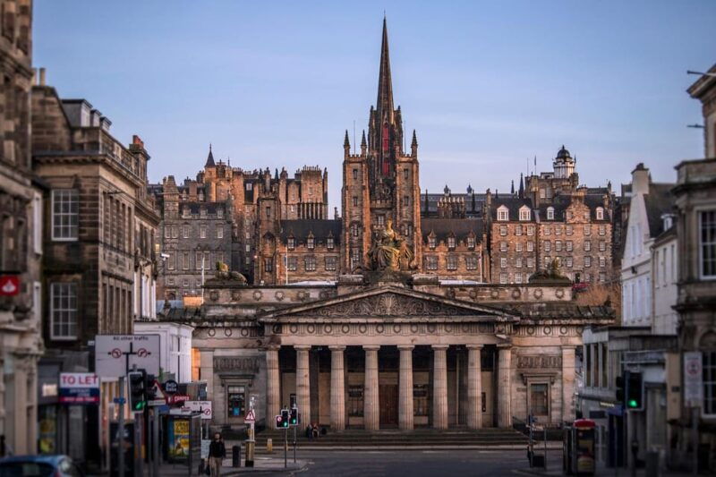 edinburgh-full-day-walking-tour-with-castle-included