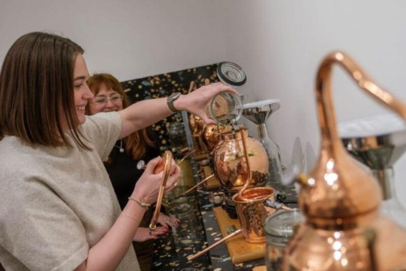 edinburgh-gin-distillery-gin-making-experience