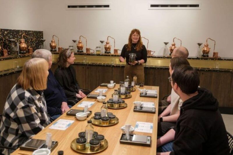 edinburgh-gin-distillery-gin-making-experience