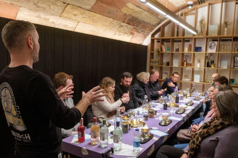 edinburgh-gin-distillery-tour-and-tasting