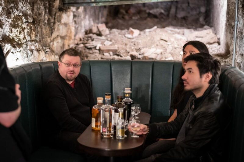 edinburgh-gin-tasting-at-underground-venue