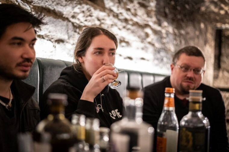 edinburgh-gin-tasting-at-underground-venue