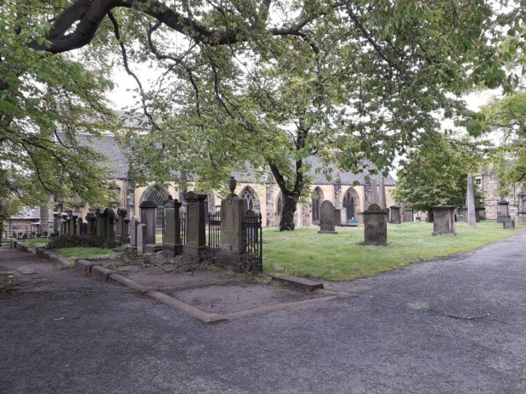 edinburgh-greyfriars-kirkyard-tour