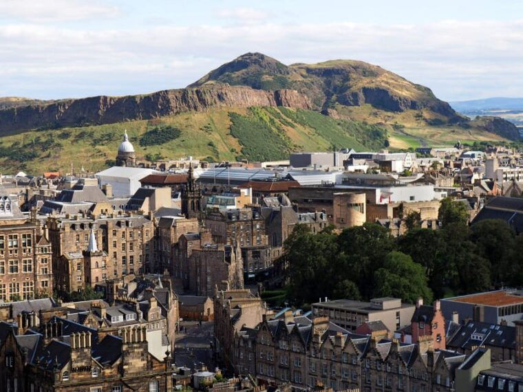 edinburgh-guided-arthurs-seat-hike