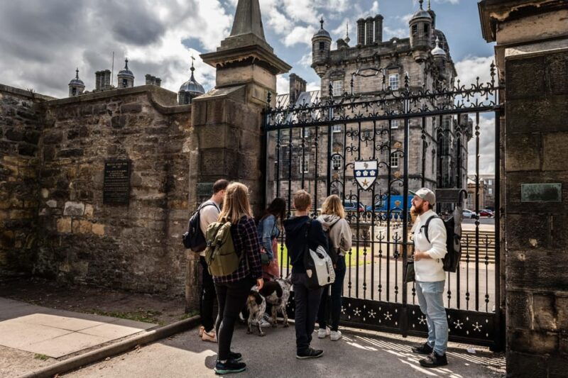 edinburgh-harry-potter-tour-palace-of-holyrood-entry