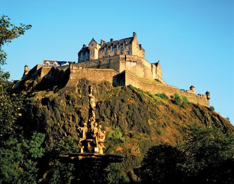 edinburgh-harry-potter-wizard-walking-tour-kids-join-free