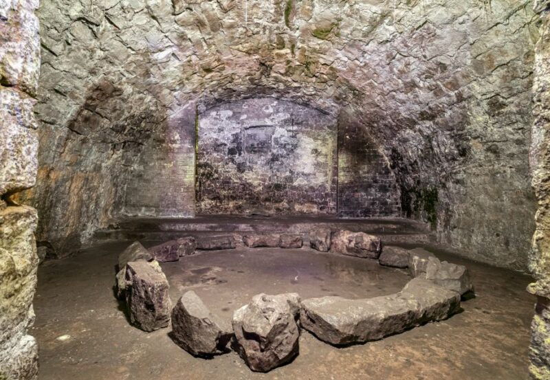 edinburgh-haunted-underground-vaults-and-graveyard-tour