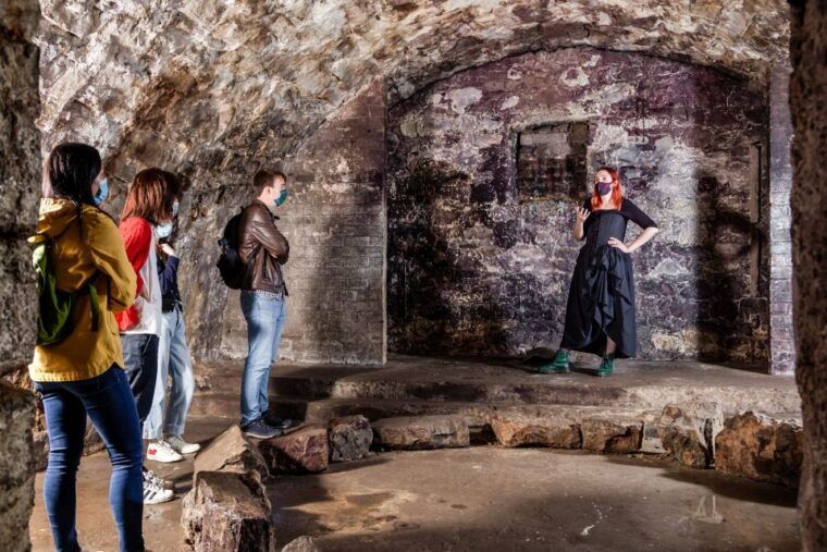 edinburgh-haunted-underground-vaults-and-graveyard-tour