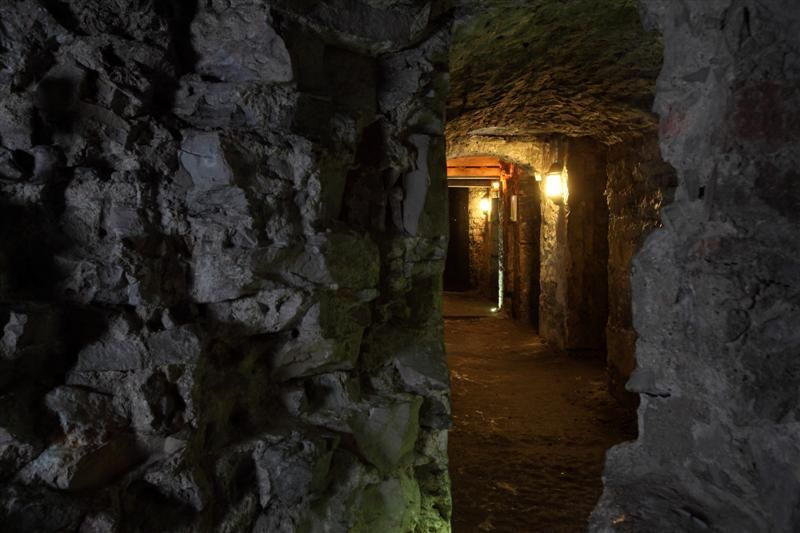 edinburgh-historic-underground-vaults-daytime-tour