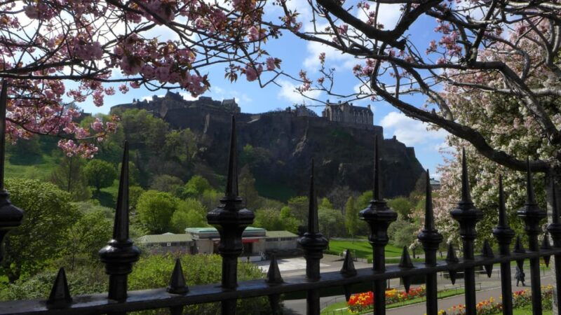 edinburgh-history-lovers-old-town-walking-tour-2