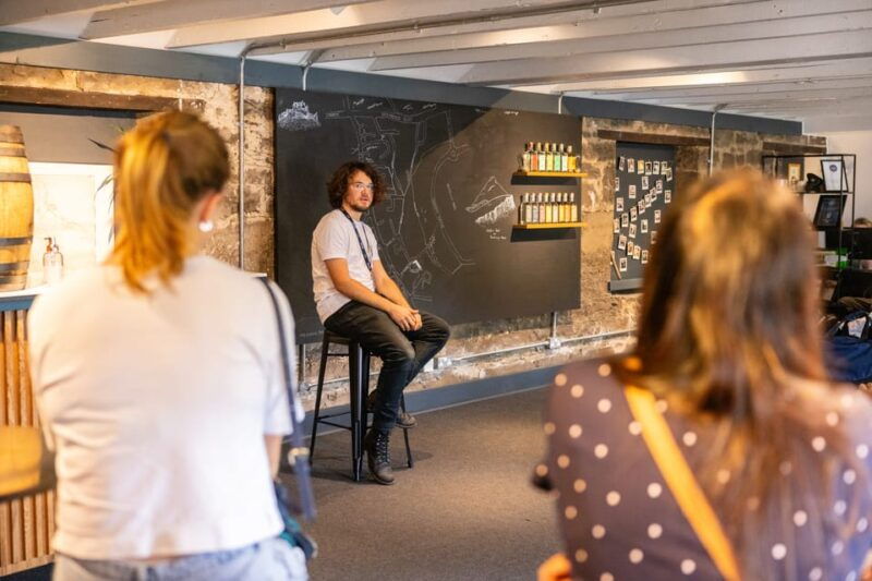 edinburgh-holyrood-distillery-whisky-gin-tour