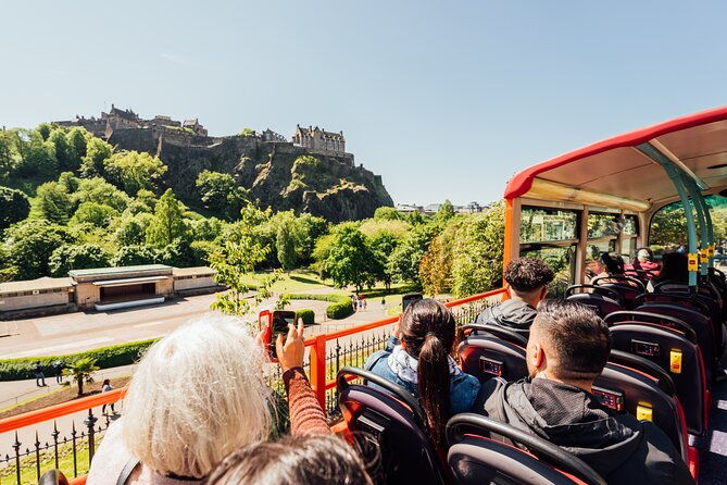 edinburgh-hop-on-hop-off-britannia-tour