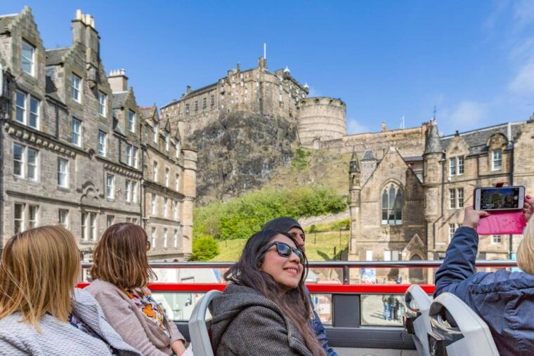 edinburgh-hop-on-hop-off-bus-pass-with-3-city-tours