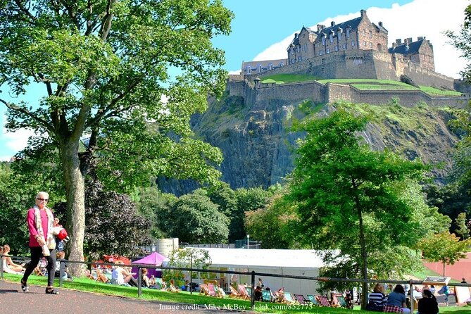 edinburgh-in-a-day-full-day-private-tour-with-edinburgh-castle-2