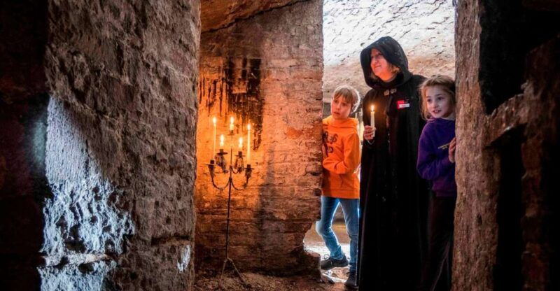 edinburgh-kids-underground-gory-stories-small-group-tour