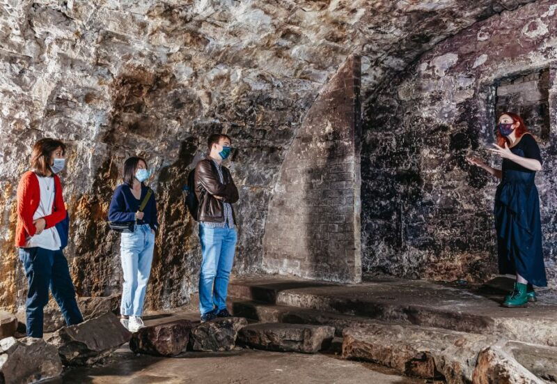 edinburgh-late-night-underground-vaults-terror-tour
