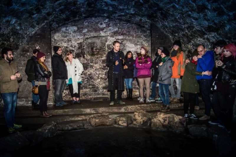 edinburgh-late-night-underground-vaults-terror-tour