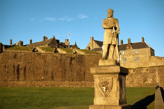 edinburgh-loch-lomond-stirling-castle-and-the-kelpies-day-tour