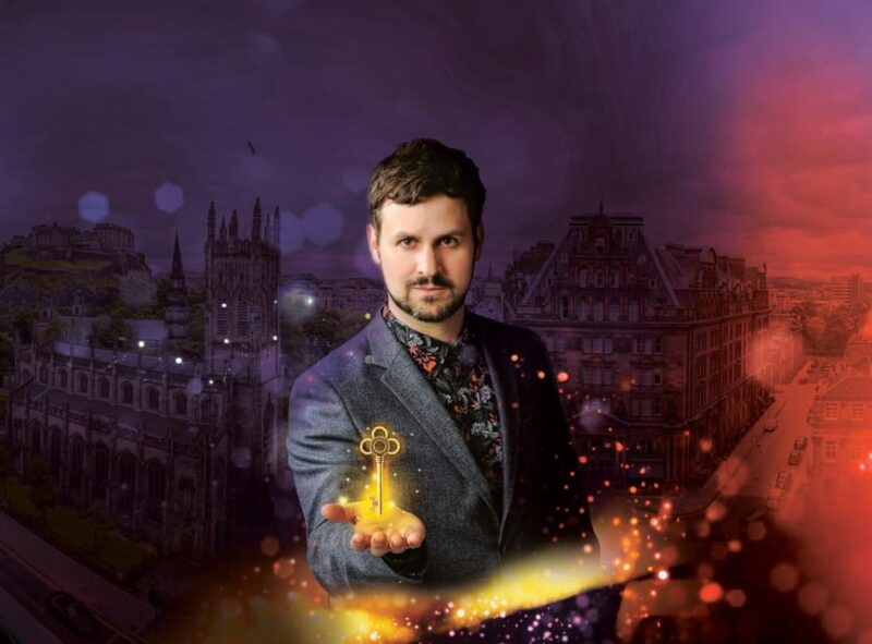 edinburgh-magic-show-with-famous-magician-in-luxury-hotel