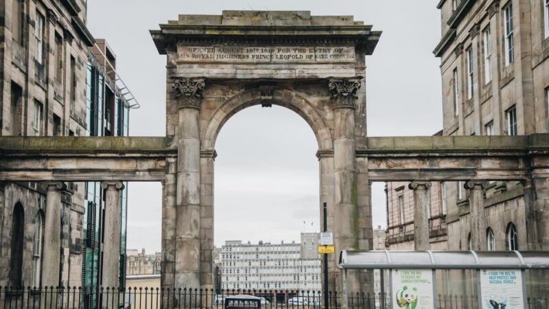 edinburgh-new-town-city-walking-tour-exploration-game
