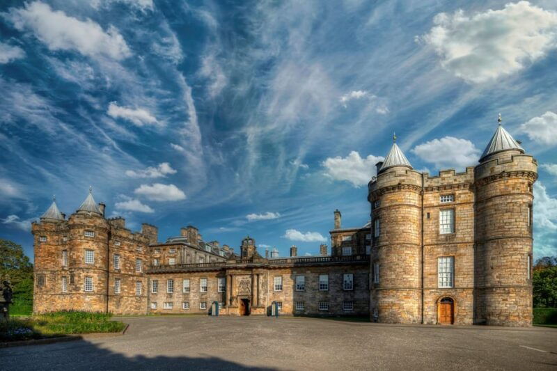 edinburgh-old-town-highlights-private-guided-walking-tour