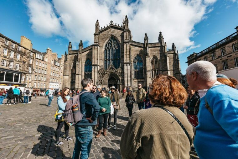edinburgh-old-town-history-and-tales-walking-tour