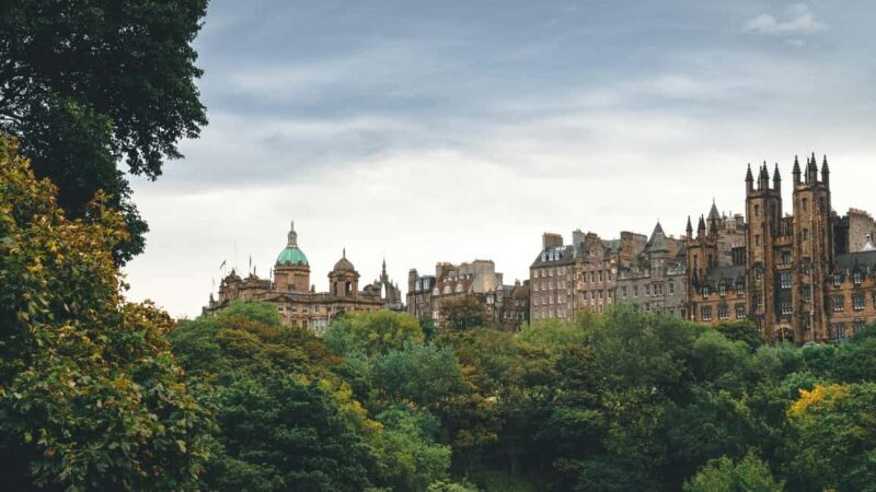 Edinburgh Old Town History Walking Tour - Authenticity and Guides