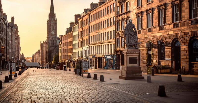 edinburgh-old-town-private-walking-tour-with-historian