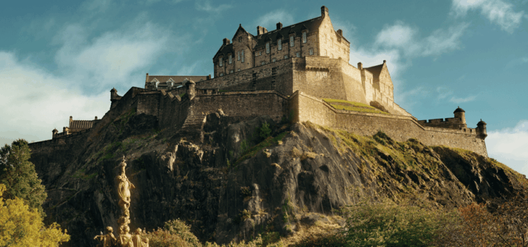 edinburgh-old-town-walking-tour-with-an-app