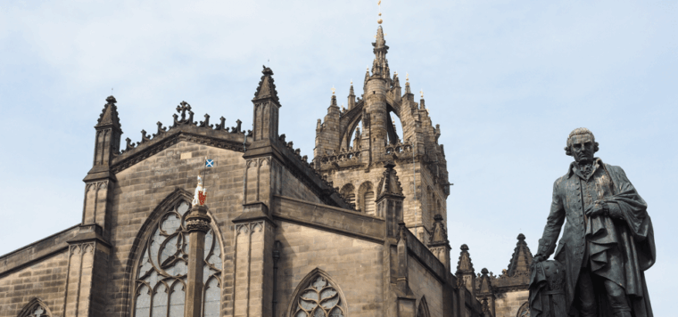 edinburgh-old-town-walking-tour-with-an-app