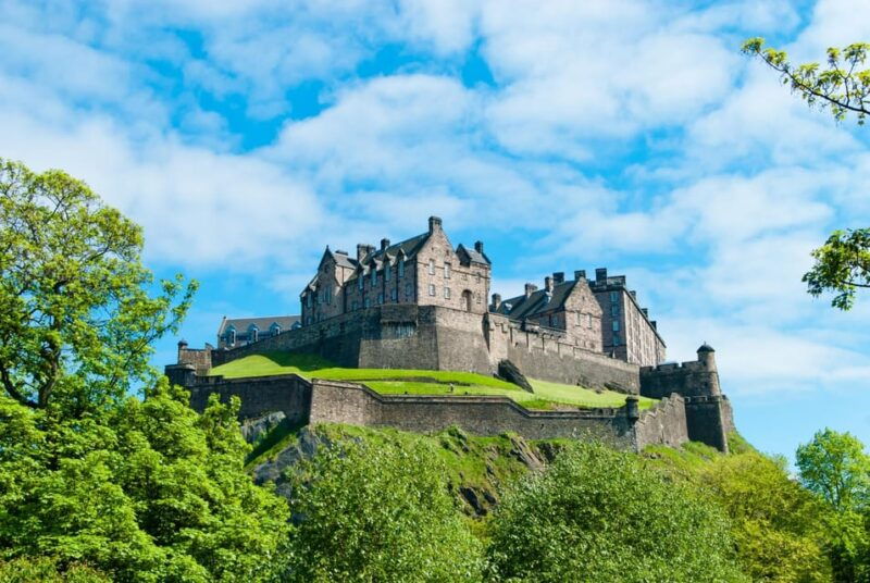 edinburgh-overnight-trip-with-accommodation
