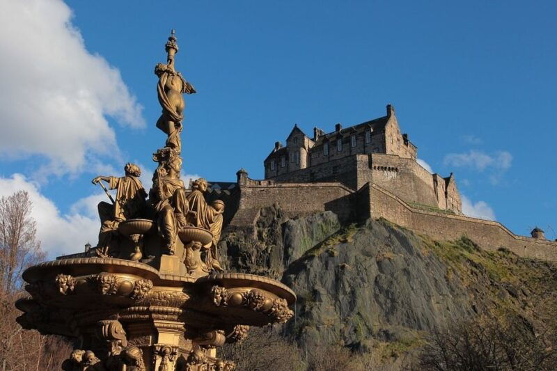 edinburgh-private-tour-the-castle-to-the-arthurs-seat