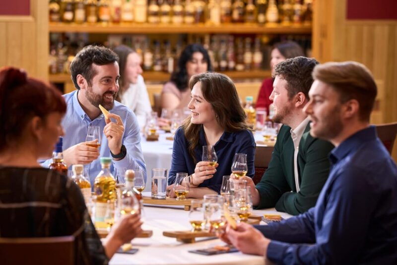 edinburgh-scotch-whisky-tasting-experience-with-canapes