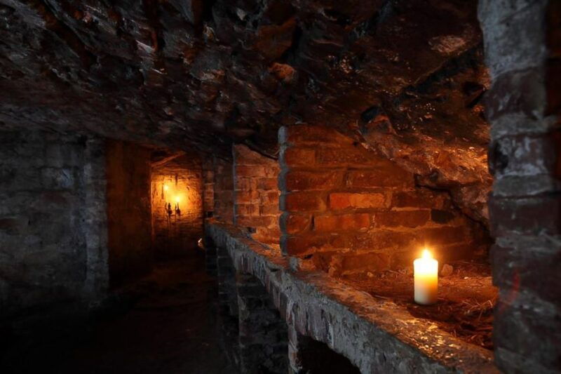 edinburgh-small-group-haunted-underground-vaults-night-tour
