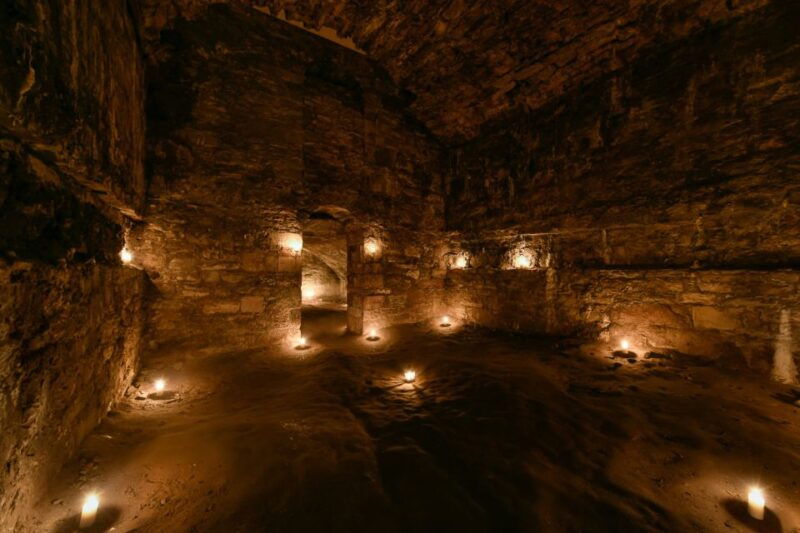 edinburgh-small-group-haunted-underground-vaults-night-tour