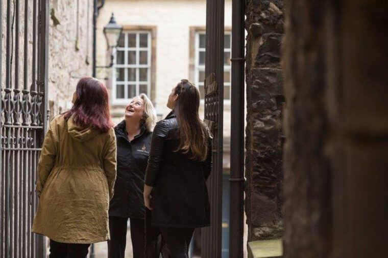 edinburgh-small-group-old-town-historical-walking-tour