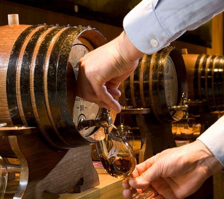 edinburgh-stirling-whisky-and-st-andrews-tour-in-spanish