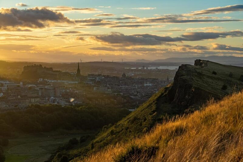 edinburgh-sunset-hike-arthurs-seat-with-mountain-guide